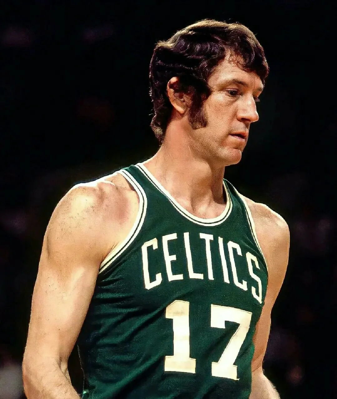 爱游戏官方链接-赛地聚焦——NBA总决赛转会期热度飙升；波士顿凯尔特人刷新队史纪录；质疑声仍在；年轻球员得到机会的简单介绍