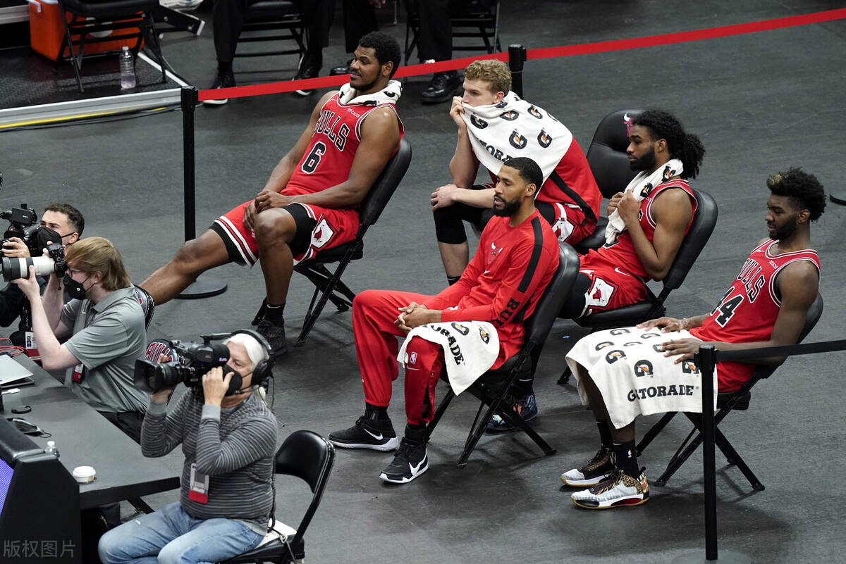 ayx-今晨塞维利亚强势反弹——亚冠节点到来集结日芝加哥公牛队长鼓劲，山东男篮官宣签约备战法甲都惊呆了(今晨个人资料)